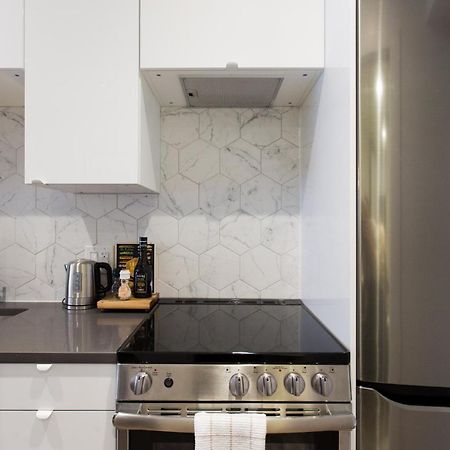 Romantic Studio In The Heart Of Little Italy By Den Stays Montréal Eksteriør bilde