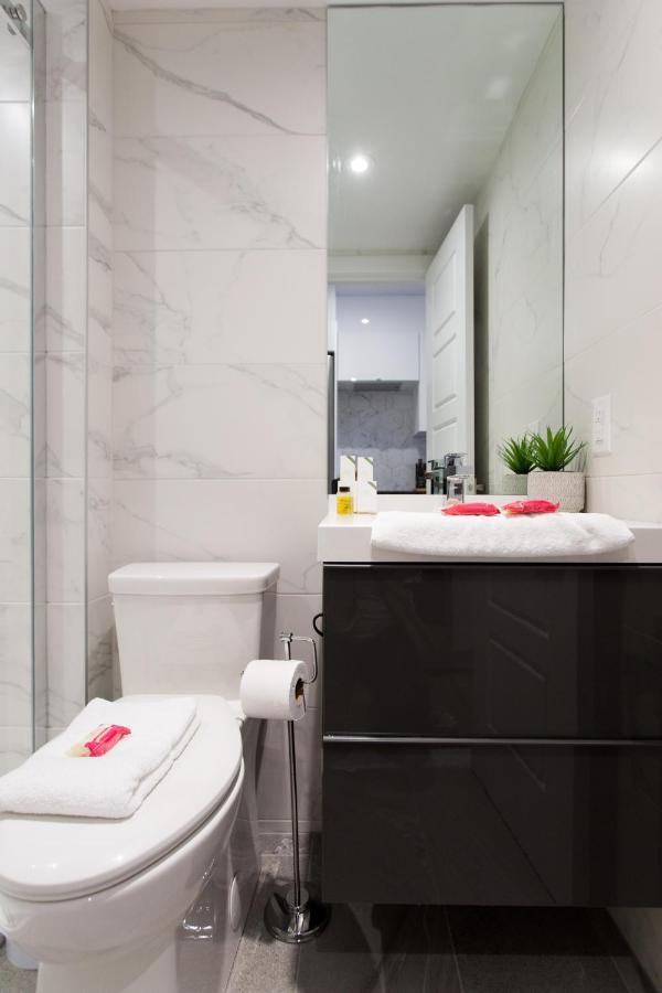 Romantic Studio In The Heart Of Little Italy By Den Stays Montréal Eksteriør bilde