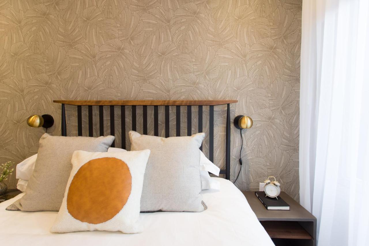 Romantic Studio In The Heart Of Little Italy By Den Stays Montréal Eksteriør bilde