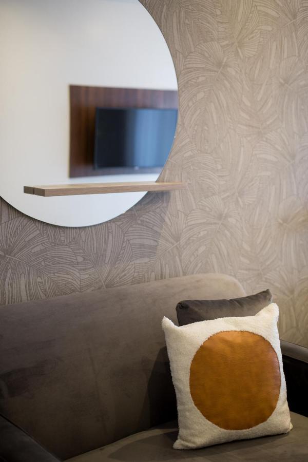Romantic Studio In The Heart Of Little Italy By Den Stays Montréal Eksteriør bilde