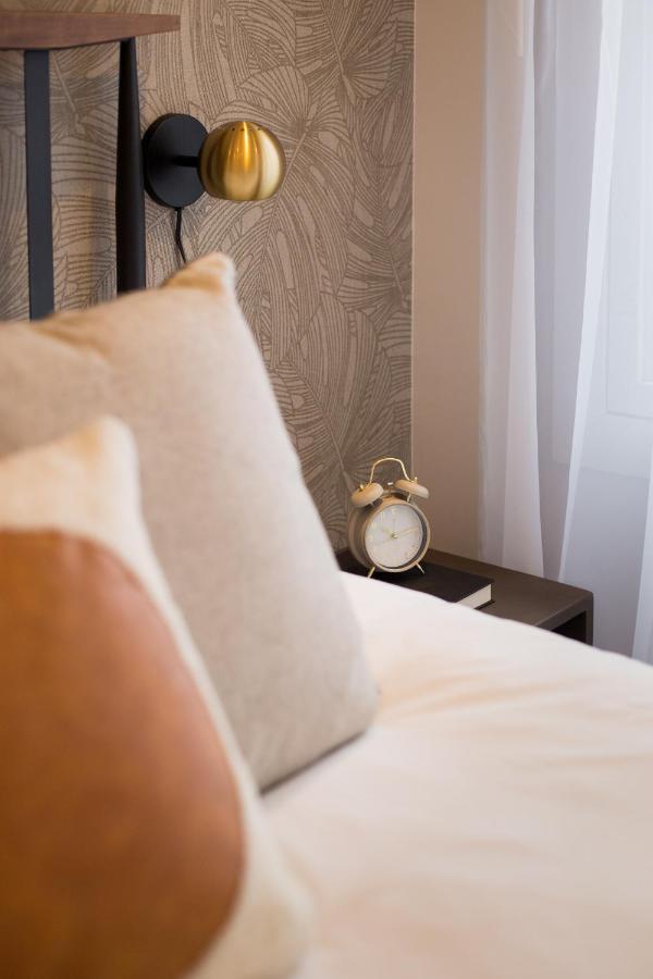Romantic Studio In The Heart Of Little Italy By Den Stays Montréal Eksteriør bilde